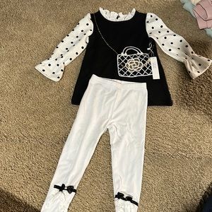 Adorable Mae Li Rose outfit size 4t NEW